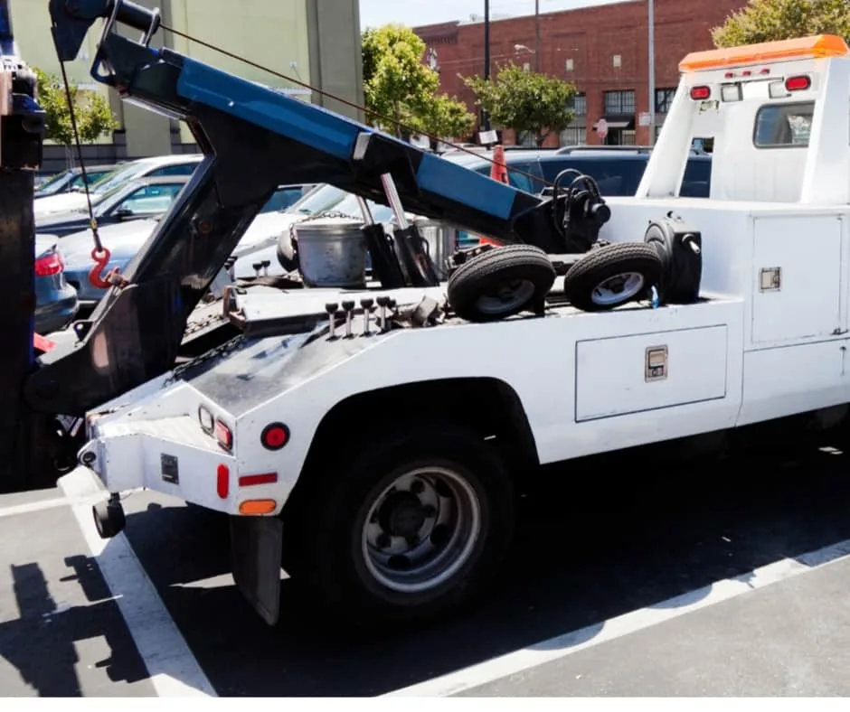 tow truck on southern corridor approach to Milpitas